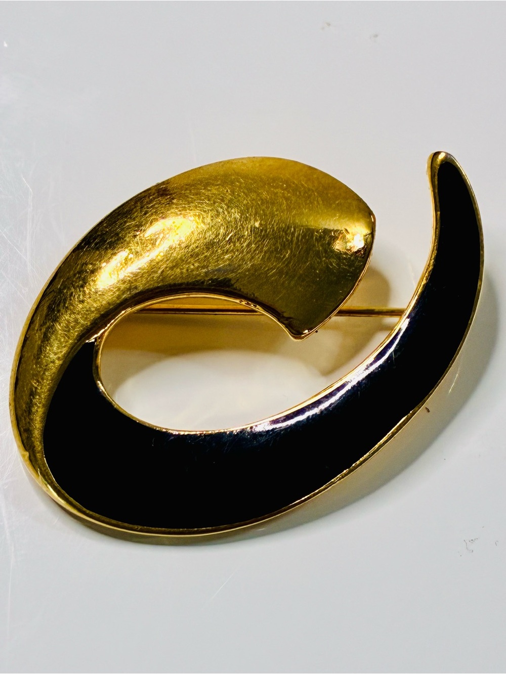 VTG 80s Monet Gold and Black Swirl Enamel Minimalist Brooch